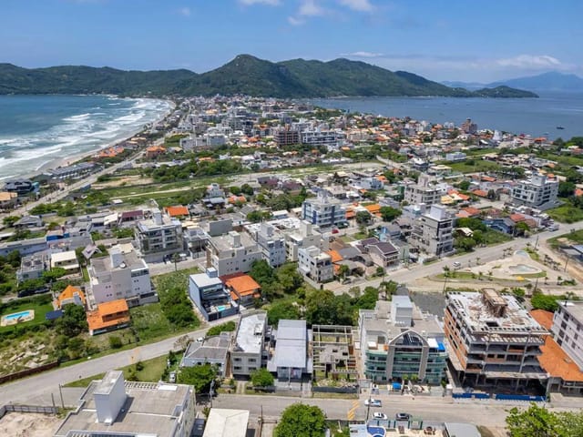 Apartamento com 73m² 2 quartos e 2 banheiros, à venda, no bairro Canto Grande em Bombinhas