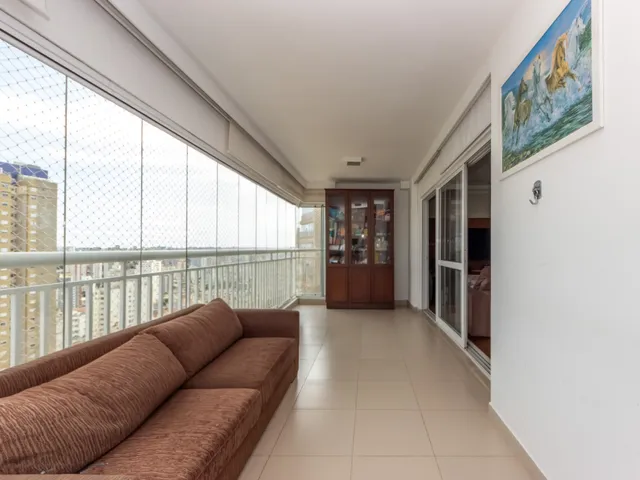Apartamento com 222m² 3 quartos e 5 banheiros, à venda, no bairro Vila Firmiano Pinto em São Paulo