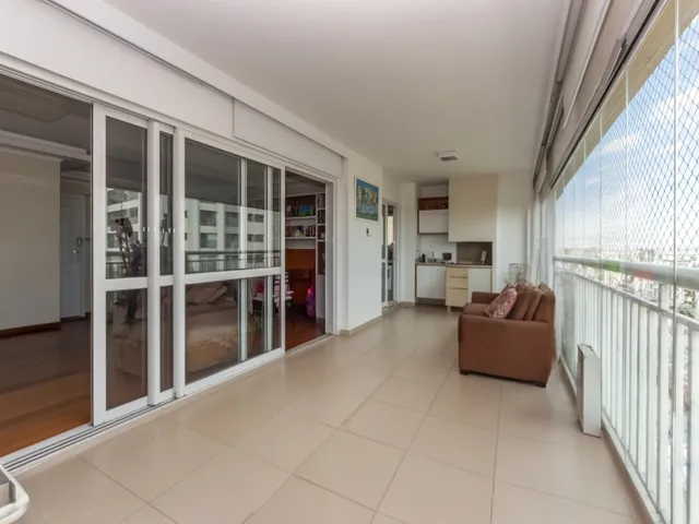 Apartamento com 222m² 3 quartos e 5 banheiros, à venda, no bairro Vila Firmiano Pinto em São Paulo