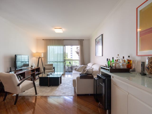 Apartamento com 156m² 4 quartos e 5 banheiros, à venda, no bairro Real Parque em São Paulo