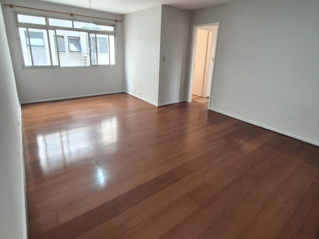 Apartamento com 94m² 3 quartos e 2 banheiros, para alugar, no bairro Vila Olímpia em São Paulo