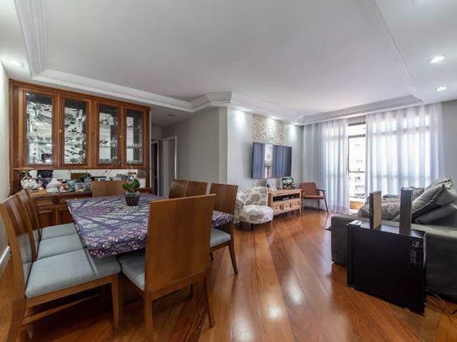 Apartamento com 182m² 3 quartos e 2 banheiros, à venda, no bairro Vila Gumercindo em São Paulo