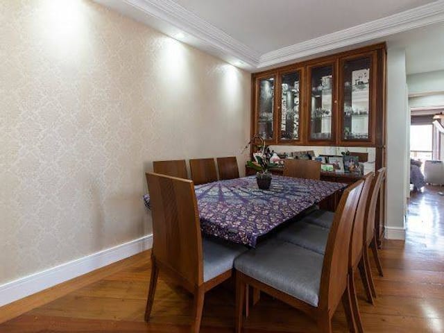 Apartamento com 182m² 3 quartos e 2 banheiros, à venda, no bairro Vila Gumercindo em São Paulo