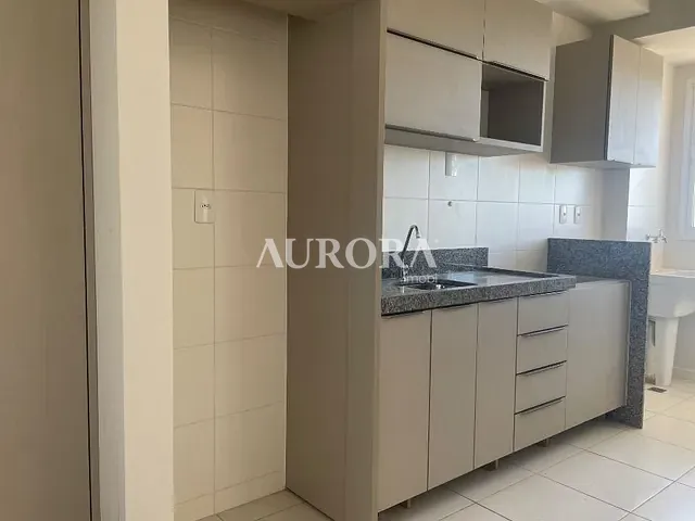 Apartamento 3 quartos e 2 banheiros, à venda ou para alugar, no bairro São Vicente em Londrina