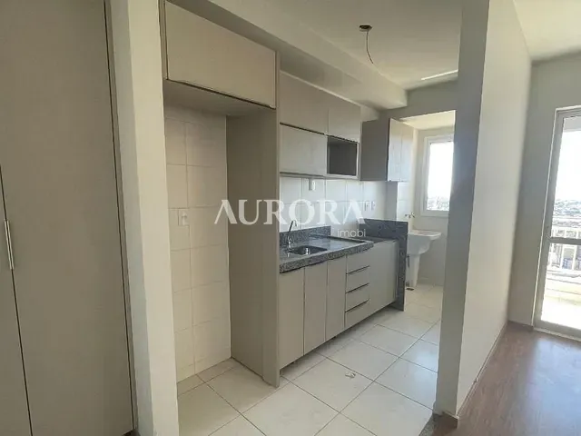 Apartamento 3 quartos e 2 banheiros, à venda ou para alugar, no bairro São Vicente em Londrina