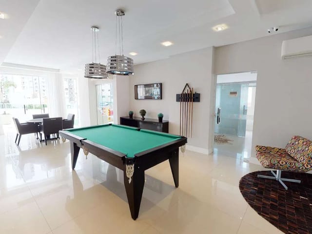 Apartamento com 189m² 3 quartos e 4 banheiros, à venda, no bairro Centro em Balneário Camboriú