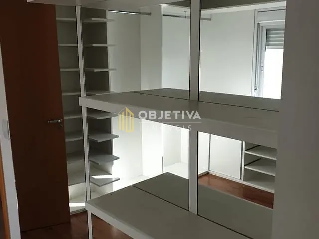 Apartamento 2 quartos e 2 banheiros, à venda, no bairro Passo da Areia em Porto Alegre
