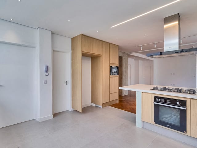 Apartamento com 230m² 3 quartos e 3 banheiros, à venda, no bairro Higienópolis em São Paulo