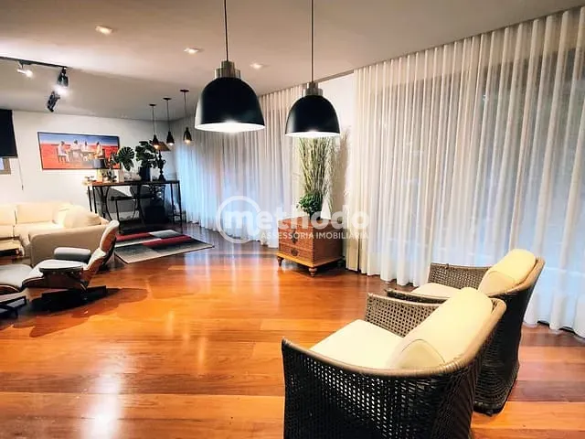 Apartamento com 235m² 4 quartos e 4 banheiros, à venda ou para alugar, no bairro Conceicao em Campinas