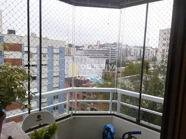 Apartamento 2 quartos e 1 banheiro, à venda, no bairro Menino Deus em Porto Alegre