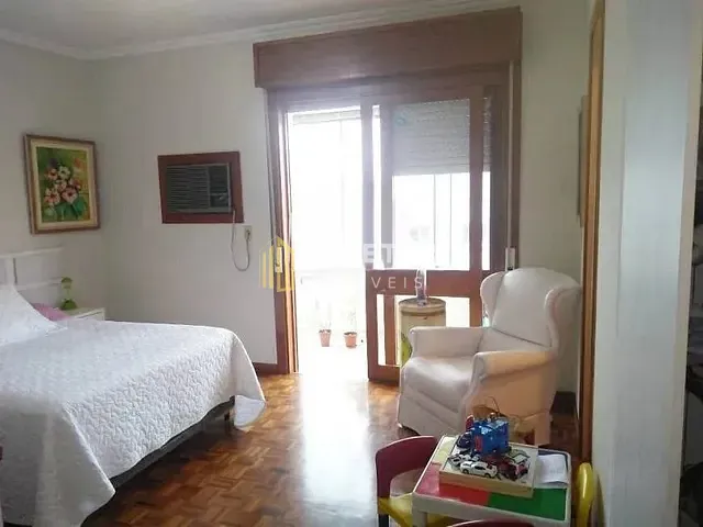 Apartamento 2 quartos e 1 banheiro, à venda, no bairro Menino Deus em Porto Alegre