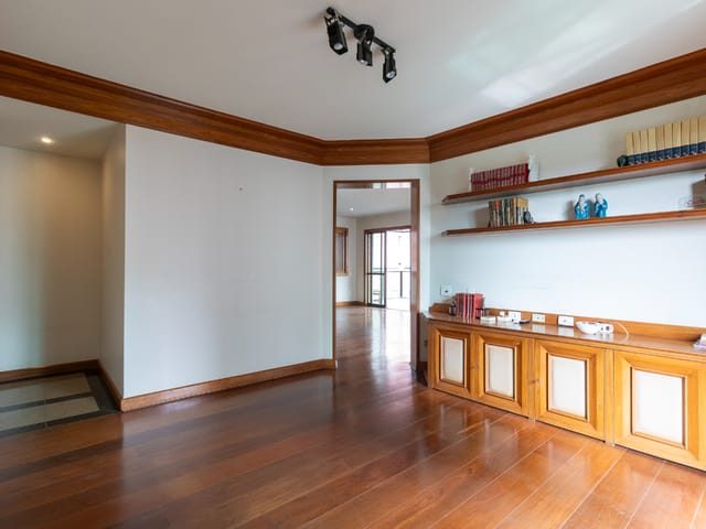 Apartamento com 325m² 3 quartos e 5 banheiros, à venda, no bairro Moema em São Paulo