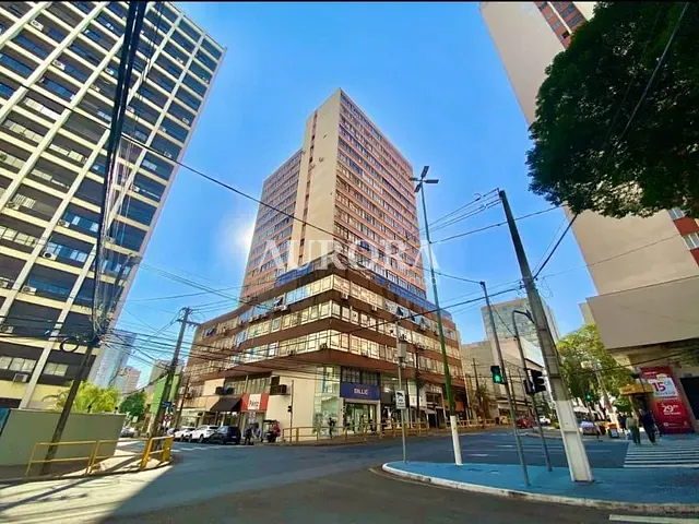 Apartamento 3 quartos e 4 banheiros, à venda, no bairro Centro em Londrina