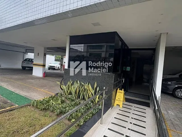 Apartamento com 102m² 3 quartos e 2 banheiros, à venda, no bairro Torre em Recife