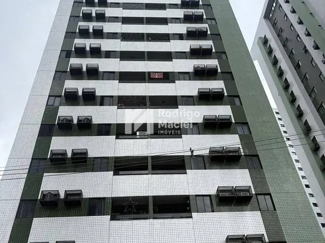 Apartamento com 102m² 3 quartos e 2 banheiros, à venda, no bairro Torre em Recife