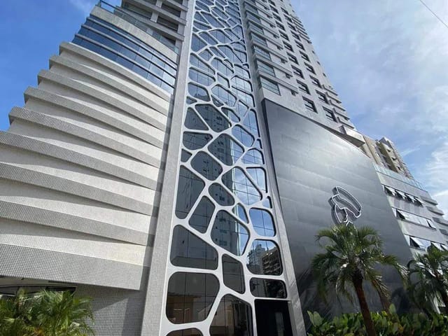 Apartamento com 122m² 3 quartos e 4 banheiros, à venda, no bairro Centro em Balneário Camboriú