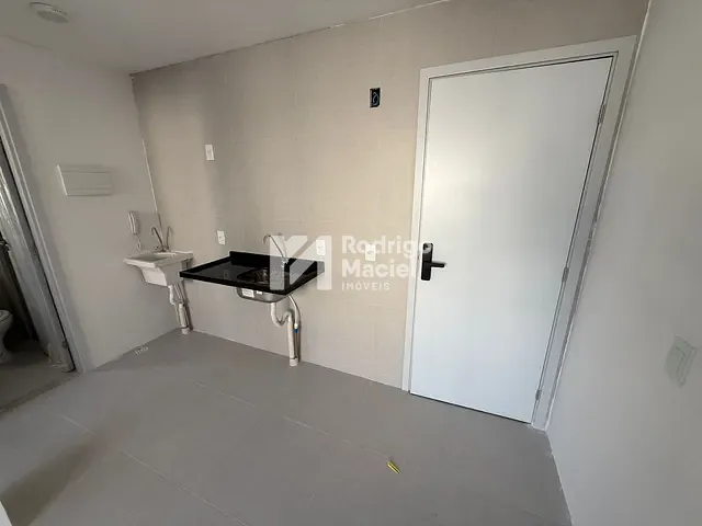 Apartamento 1 quarto e 1 banheiro, à venda, no bairro Várzea em Recife