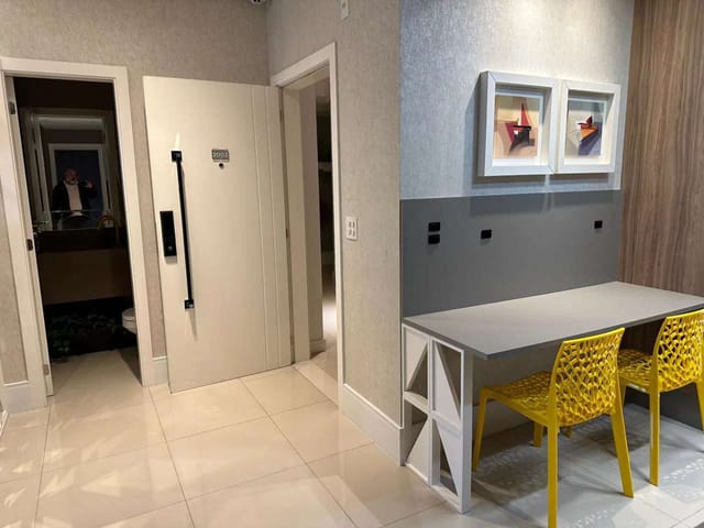 Apartamento com 270m² 3 quartos e 2 banheiros, à venda, no bairro Pioneiros em Balneário Camboriú