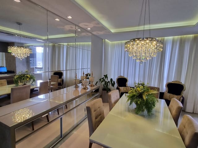 Apartamento com 136m² 3 quartos e 4 banheiros, à venda, no bairro Pioneiros em Balneário Camboriú