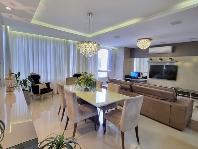 Apartamento com 136m² 3 quartos e 4 banheiros, à venda, no bairro Pioneiros em Balneário Camboriú