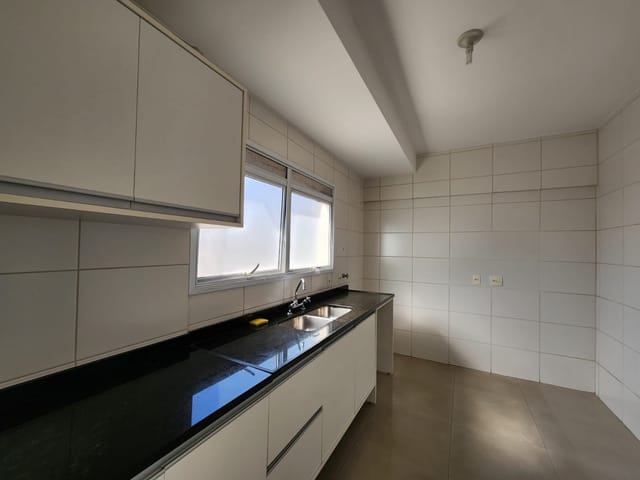Apartamento com 161m² 4 quartos e 4 banheiros, para alugar, no bairro Vila Nova Conceição em São Paulo