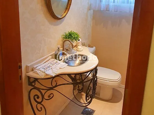 Apartamento com 240m² 4 quartos e 5 banheiros, à venda, no bairro Vila Itapura em Campinas
