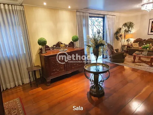 Apartamento com 240m² 4 quartos e 5 banheiros, à venda, no bairro Vila Itapura em Campinas