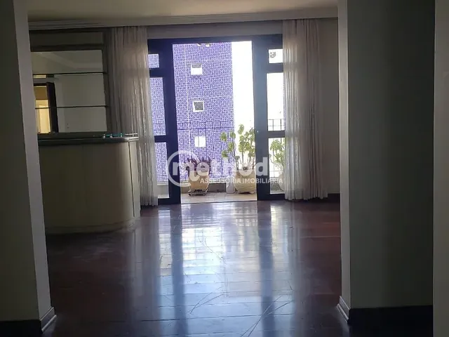 Apartamento com 240m² 4 quartos e 5 banheiros, à venda, no bairro Vila Itapura em Campinas