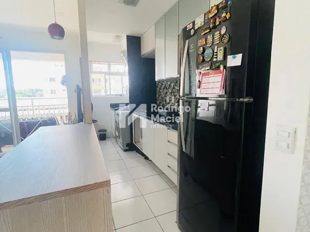 Apartamento 2 quartos e 2 banheiros, para alugar, no bairro Caxangá em Recife