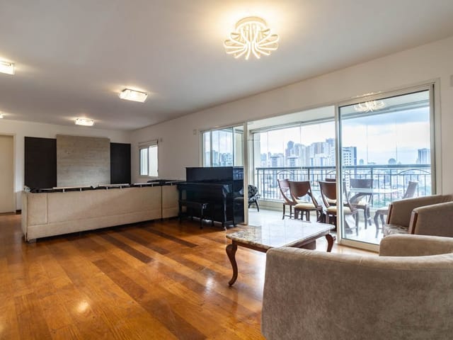 Apartamento com 322m² 3 quartos e 5 banheiros, à venda, no bairro Vila Gomes Cardim em São Paulo