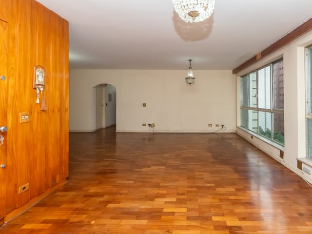 Apartamento com 227m² 4 quartos e 3 banheiros, à venda, no bairro Itaim Bibi em São Paulo