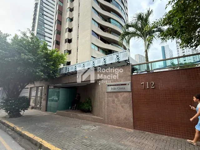 Apartamento 4 quartos e 4 banheiros, para alugar, no bairro Boa Viagem em Recife