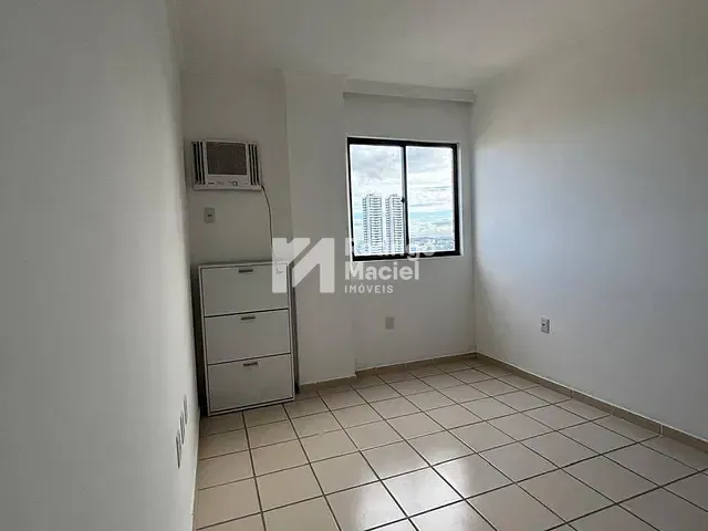 Apartamento 2 quartos e 2 banheiros, para alugar, no bairro Cordeiro em Recife