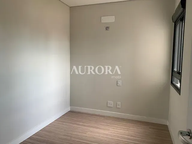 Apartamento com 137m² 3 quartos e 2 banheiros, à venda, no bairro Centro em Londrina