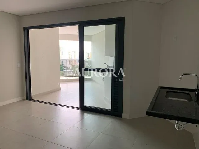 Apartamento com 137m² 3 quartos e 2 banheiros, à venda, no bairro Centro em Londrina