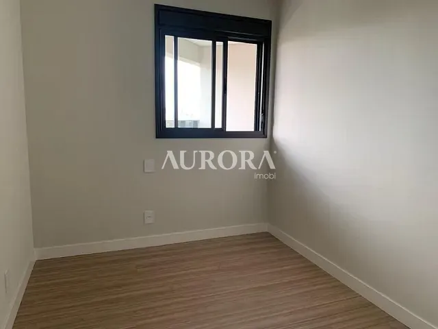 Apartamento com 137m² 3 quartos e 2 banheiros, à venda, no bairro Centro em Londrina