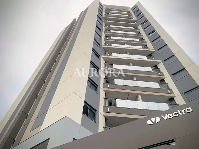 Apartamento com 137m² 3 quartos e 2 banheiros, à venda, no bairro Centro em Londrina