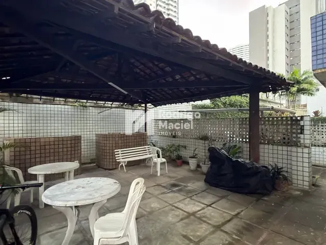 Apartamento 2 quartos e 2 banheiros, para alugar, no bairro Torre em Recife