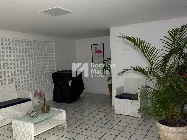Apartamento 2 quartos e 2 banheiros, para alugar, no bairro Torre em Recife