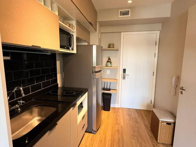 Apartamento com 21m² 1 quarto e 1 banheiro, para alugar, no bairro Moema em São Paulo