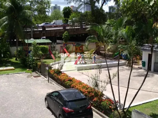 Apartamento com 65m² 2 quartos e 2 banheiros, à venda, no bairro Torre em Recife