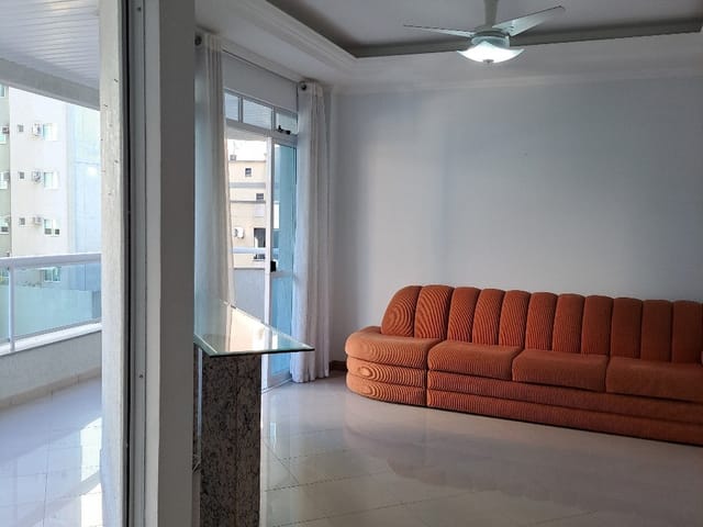 Apartamento com 165m² 4 quartos e 2 banheiros, à venda, no bairro Meia Praia em Itapema