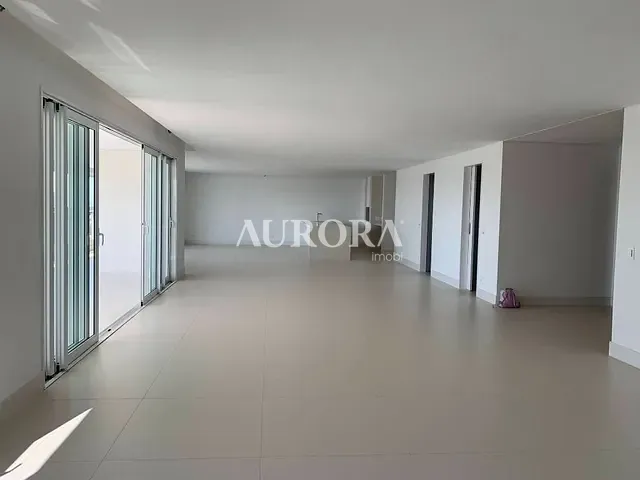 Apartamento com 662m² 4 quartos e 6 banheiros, à venda, no bairro Bela Suiça em Londrina