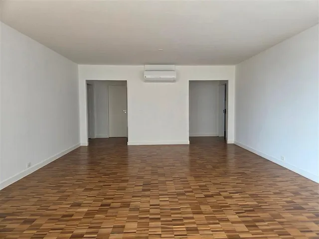 Apartamento com 180m² 3 quartos e 2 banheiros, à venda ou para alugar, no bairro Cerqueira César em São Paulo