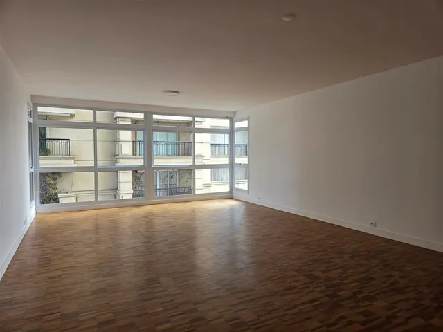 Apartamento com 180m² 3 quartos e 2 banheiros, à venda ou para alugar, no bairro Cerqueira César em São Paulo