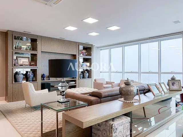 Apartamento 4 quartos e 5 banheiros, à venda, no bairro Guanabara em Londrina