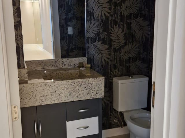 Apartamento com 175m² 4 quartos e 5 banheiros, à venda, no bairro Meia Praia em Itapema