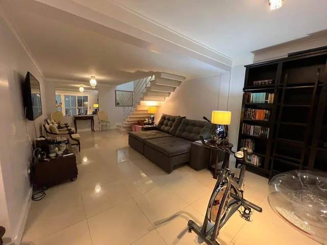 Sobrado com 300m² 4 quartos e 6 banheiros, à venda, no bairro Brooklin Paulista em São Paulo