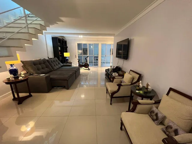 Sobrado com 300m² 4 quartos e 6 banheiros, à venda, no bairro Brooklin Paulista em São Paulo