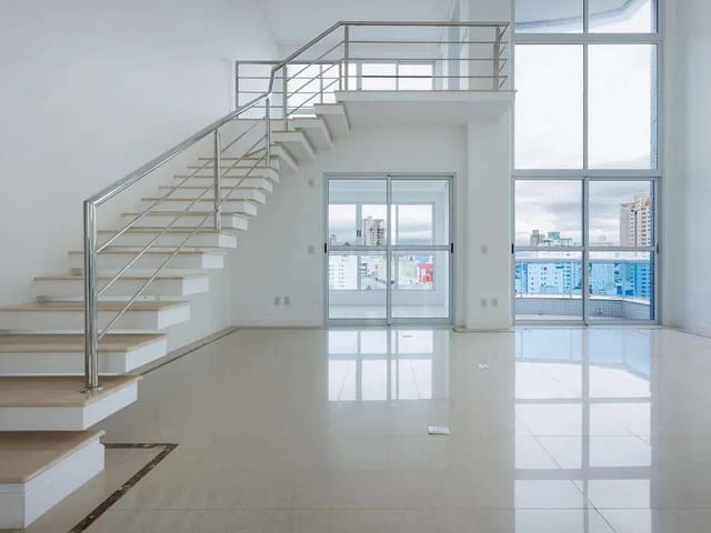 Apartamento com 429m² 4 quartos e 5 banheiros, à venda, no bairro Centro em Balneário Camboriú